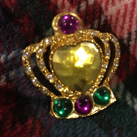 Crown Pin - Picture 1 of 5